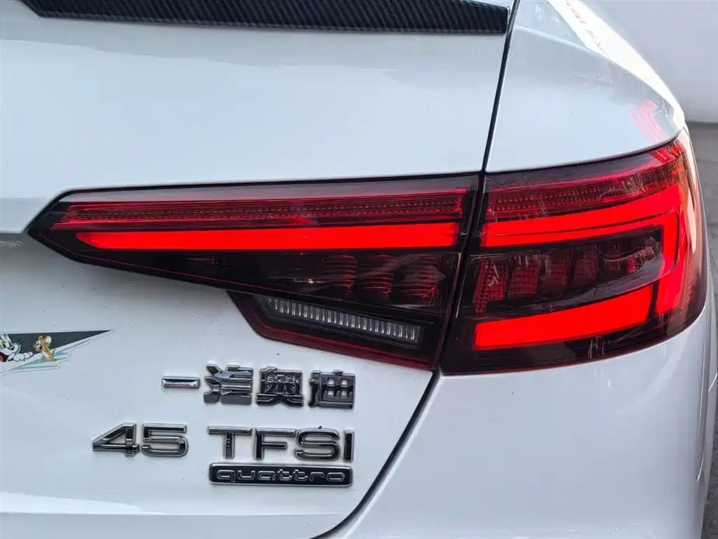 Audi A4L 2017 — фото 20