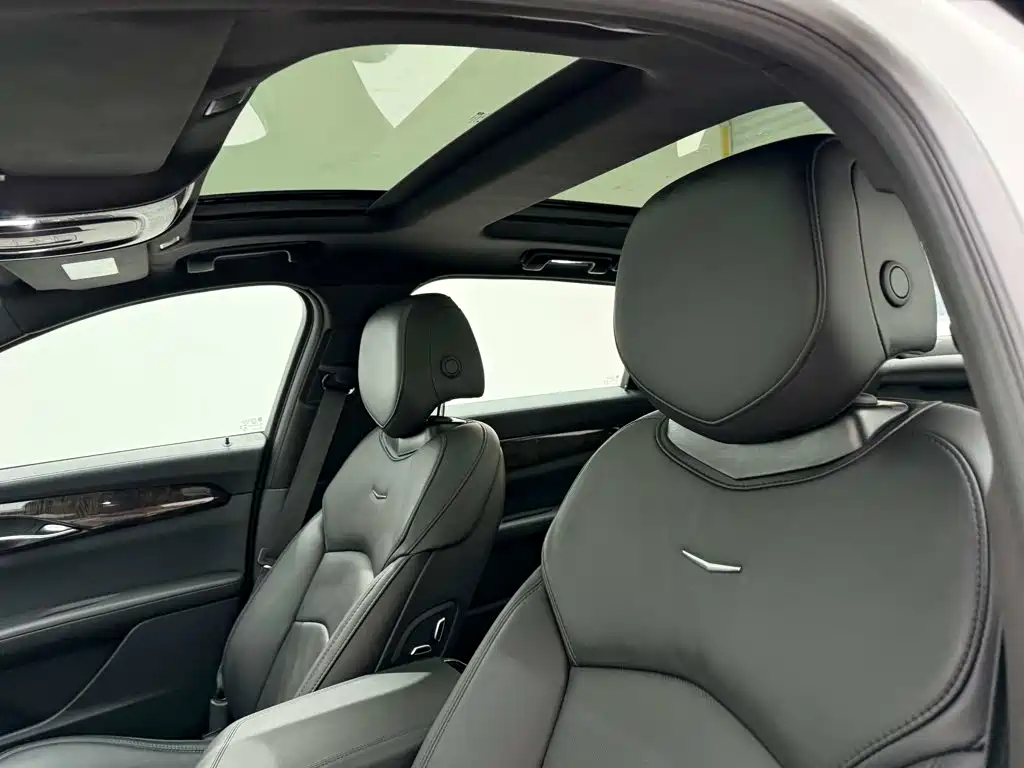 Cadillac CT6 2023 — фото 20