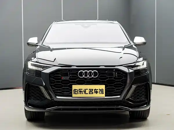 Audi RS Q8 2024