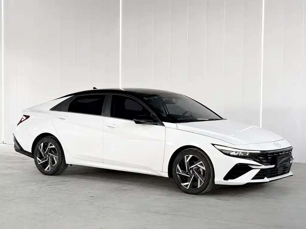 Hyundai Elantra 2023