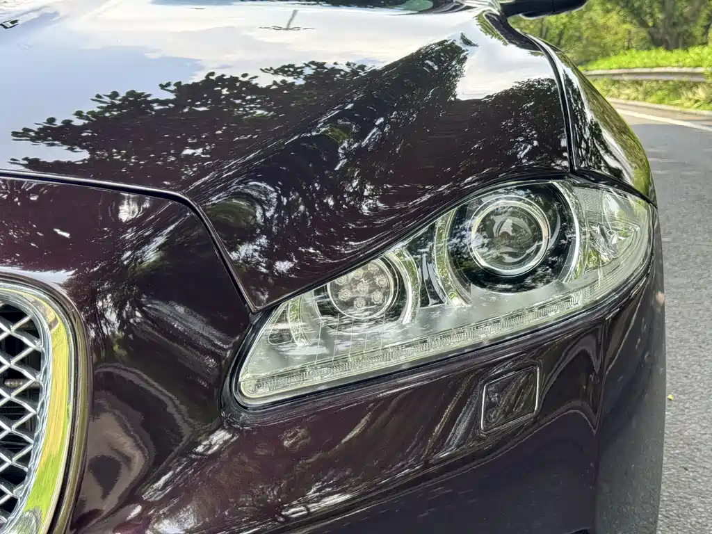 Jaguar XJ 2014 — фото 29