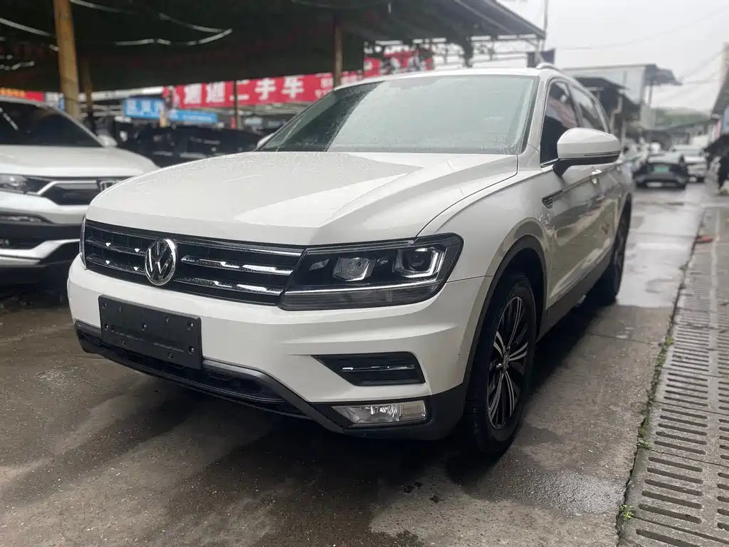 Volkswagen Tiguan L 2019 — фото 1