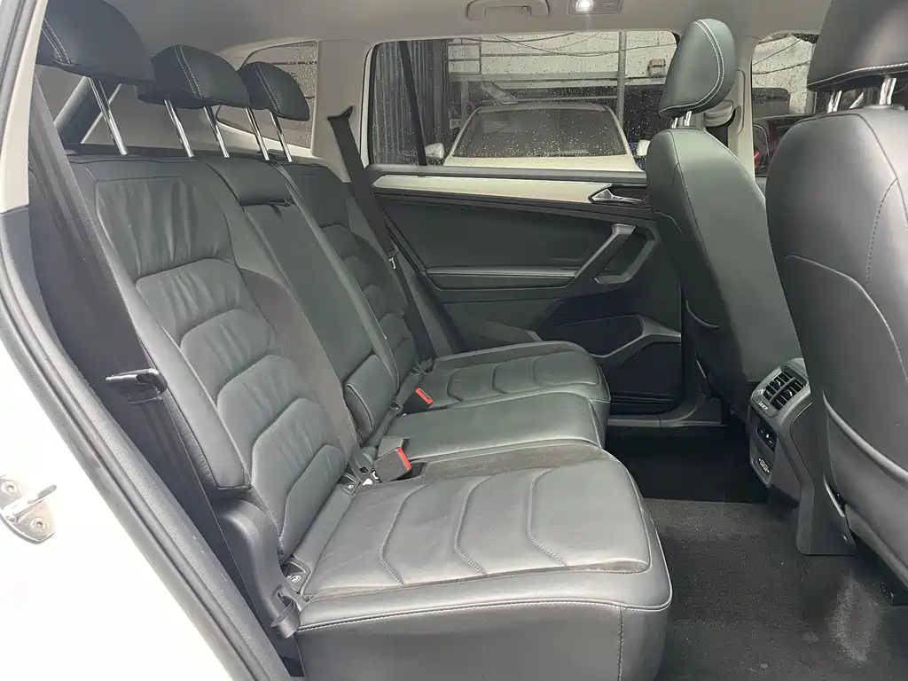 Volkswagen Tiguan L 2019 — фото 11
