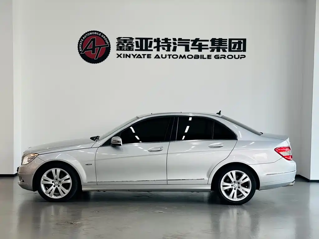 Mercedes-Benz C-Class 2011