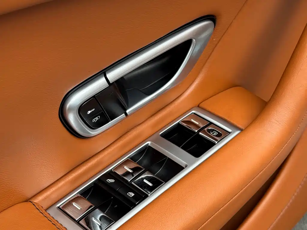 Bentley Continental 2014 — фото 21