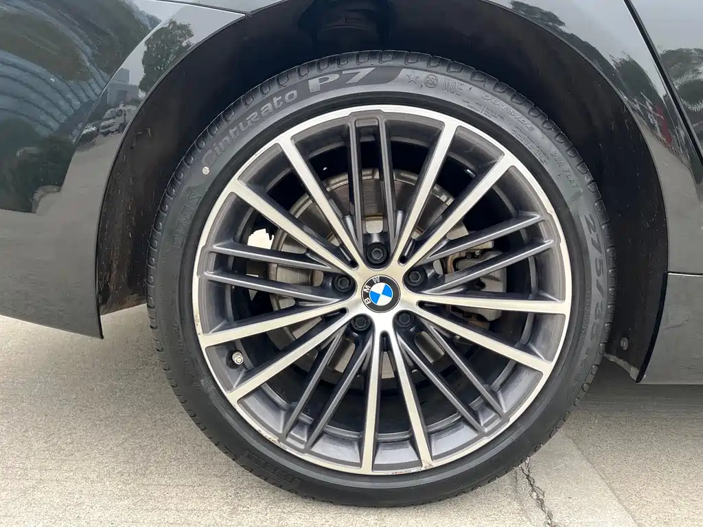 BMW 5 Series 2020 — фото 12