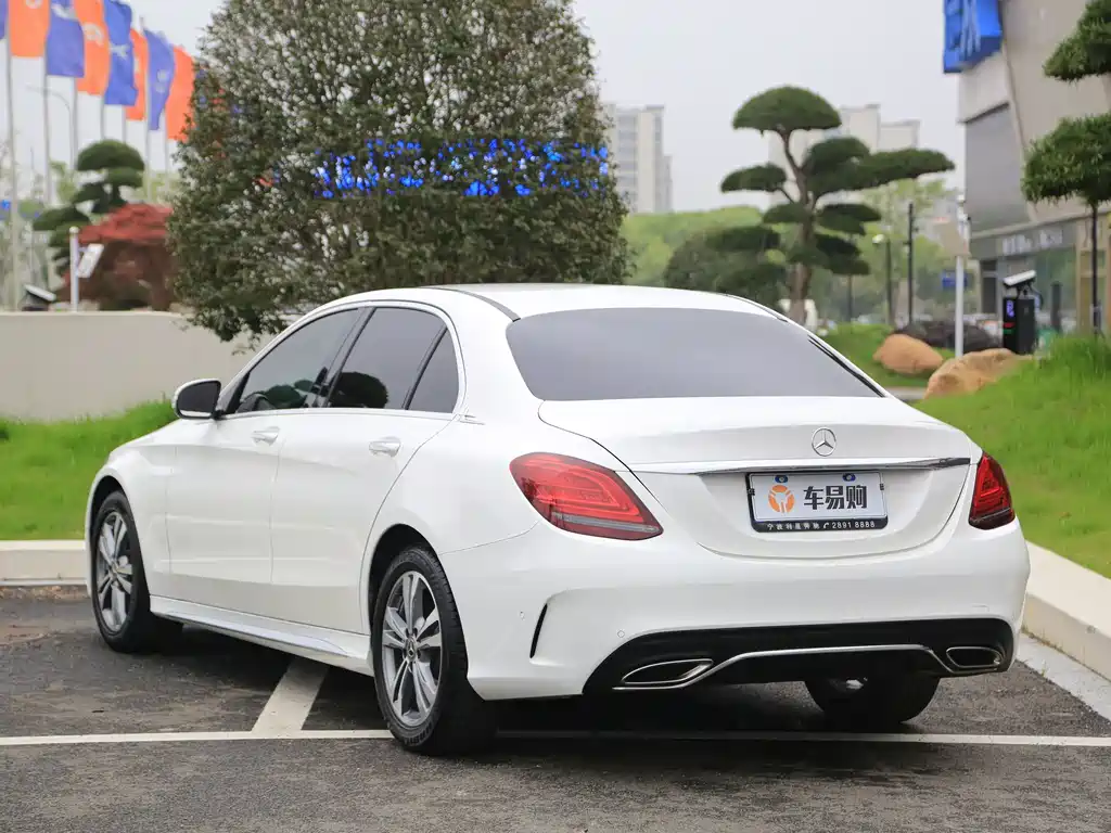 Mercedes-Benz C-Class 2019 — фото 20