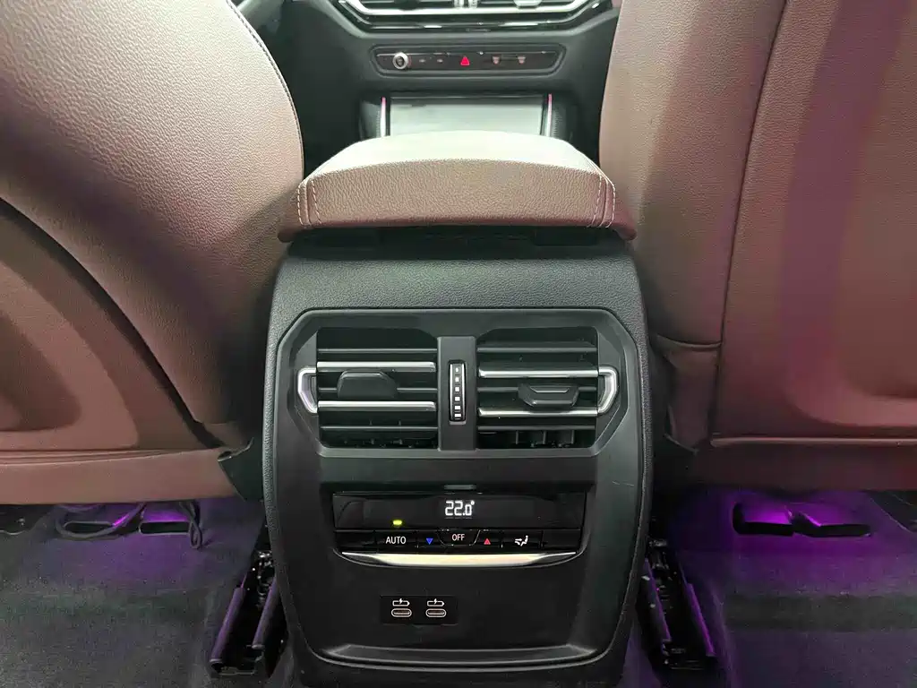 BMW 3 Series 2023 — фото 11