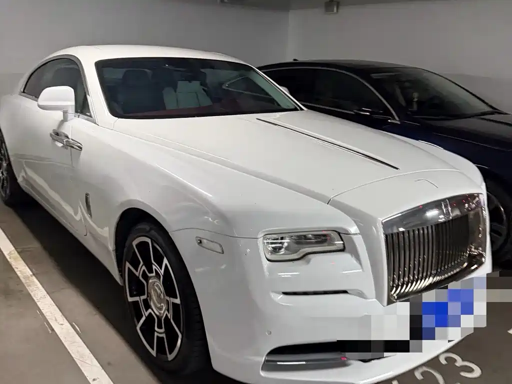 Rolls-Royce Phantom 2017 — фото 1