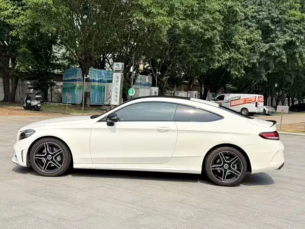 Mercedes-Benz C-Class 2023
