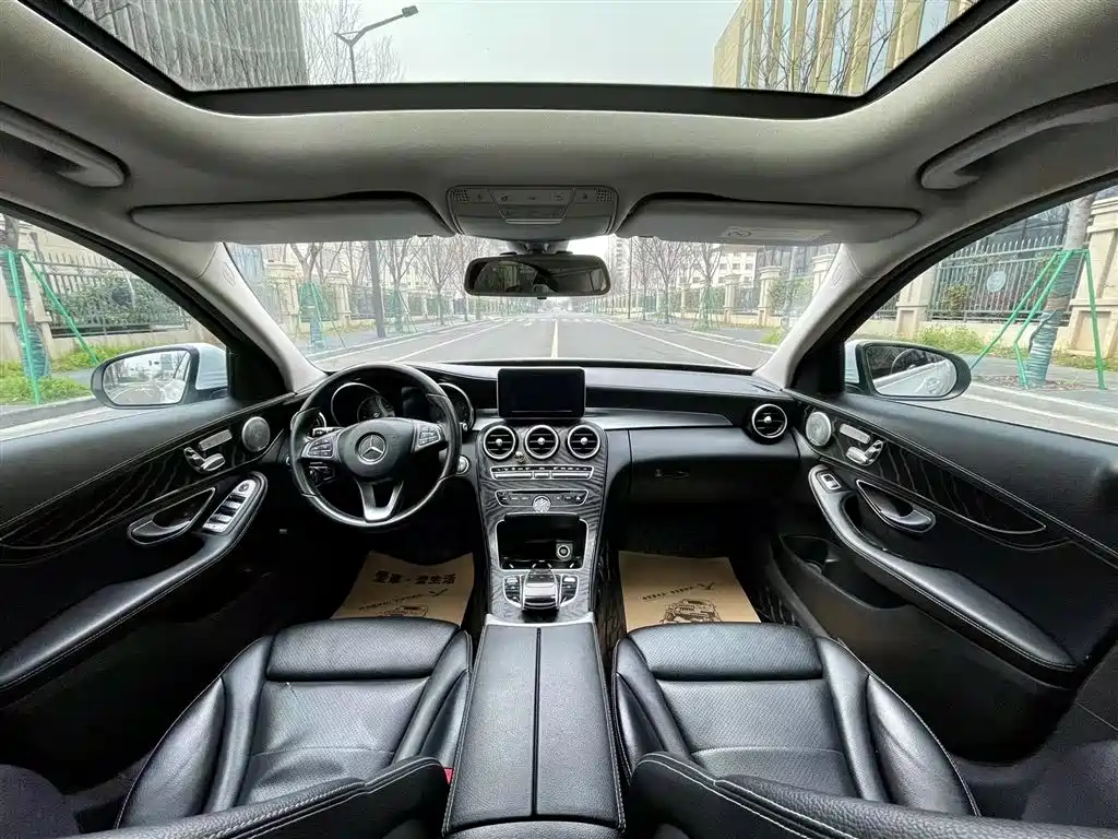 Mercedes-Benz C-Class 2017 — фото 12