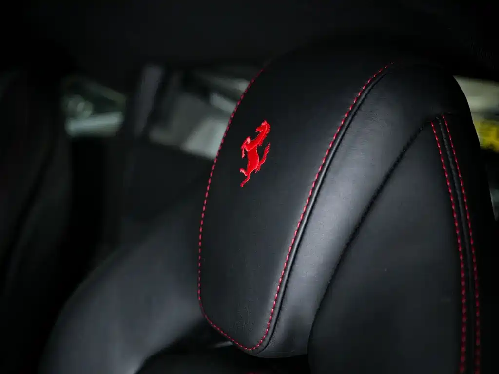 Ferrari F8 2022 — фото 16