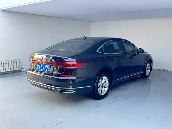 Volkswagen Passat 2023