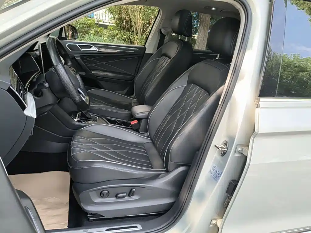 Volkswagen Tiguan L 2023 — фото 15
