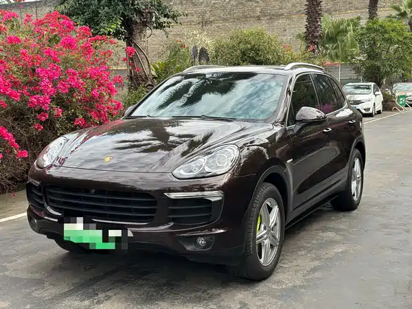 Porsche Cayenne New Energy 2016