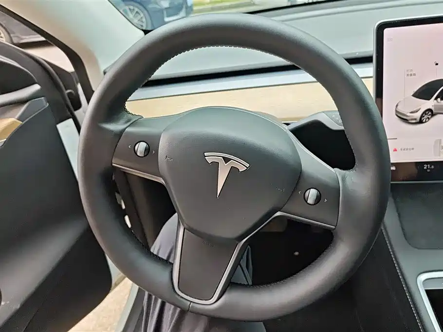 Tesla Model Y 2021 — фото 15