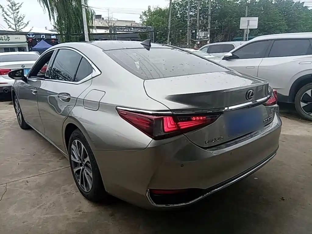 Lexus ES 2023 — фото 5