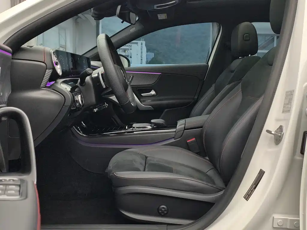 Mercedes-Benz A-Class 2023 — фото 16