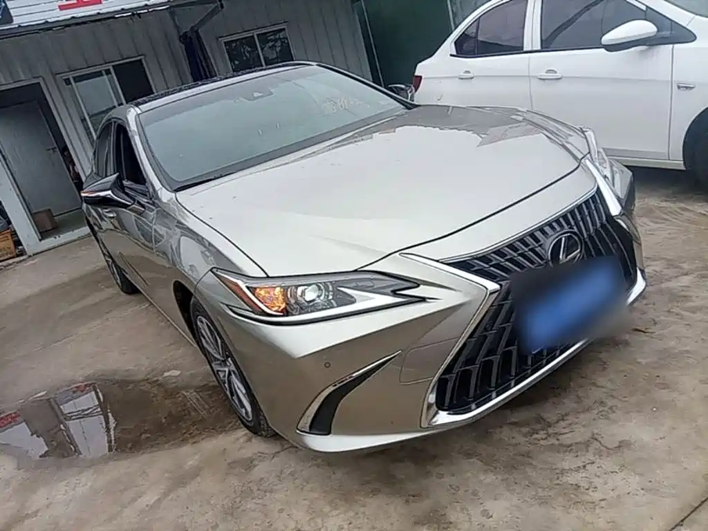 Lexus ES 2023 — фото 4