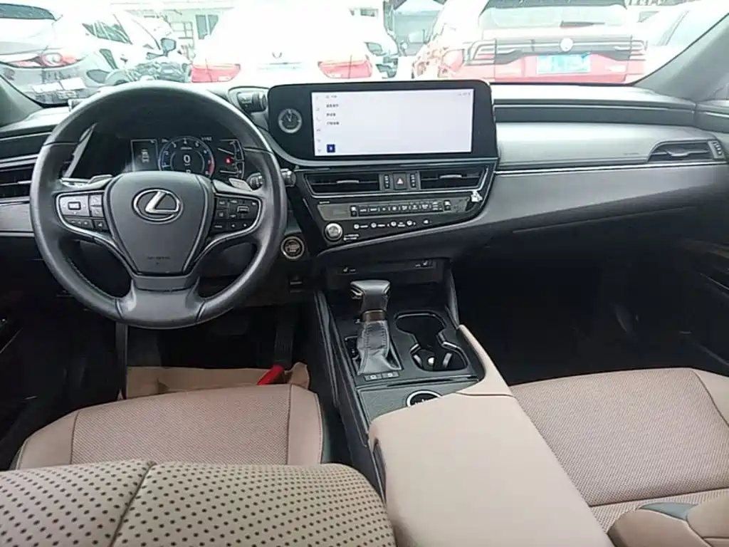 Lexus ES 2023 — фото 10