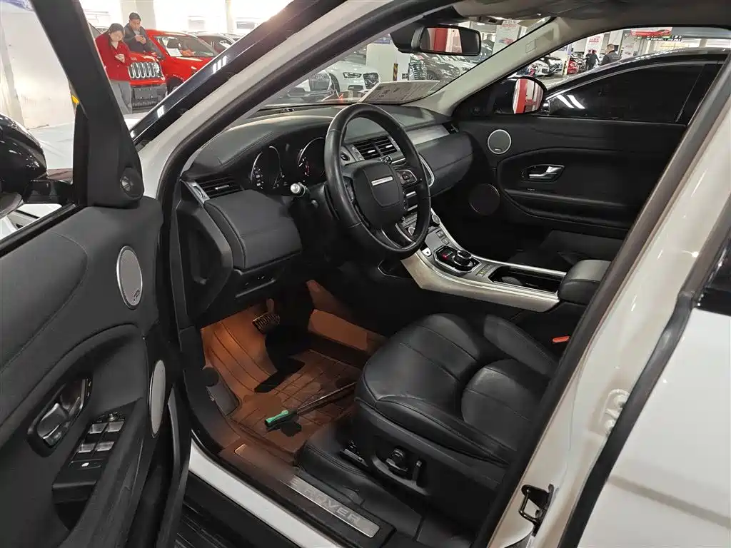 Land Rover Evoque 2018 — фото 12