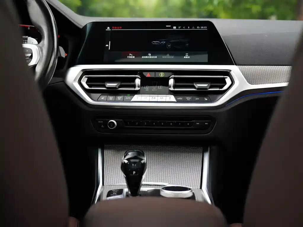 BMW 3 Series 2021 — фото 14