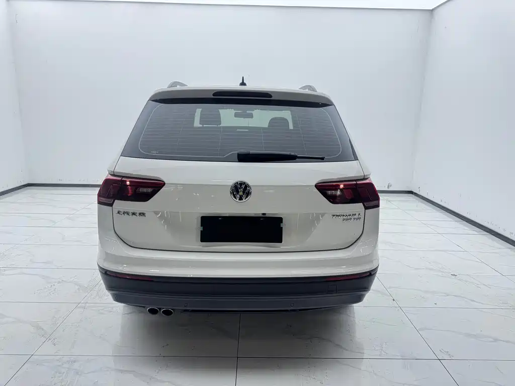 Volkswagen Tiguan L 2018 — фото 11