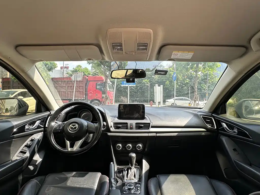 Mazda 3 Angkesela 2016