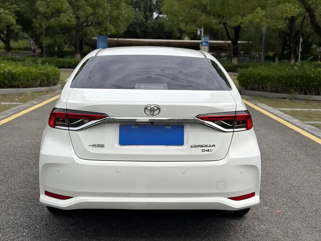 Toyota Corolla 2022 — фото 9