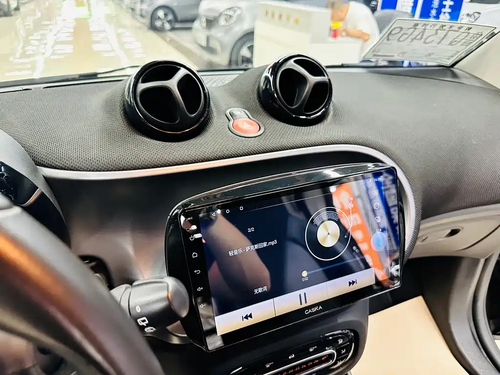 smart Fortwo 2018 — фото 33