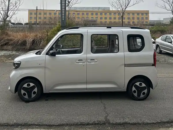 Wuling Zhiguang New Energy 2025