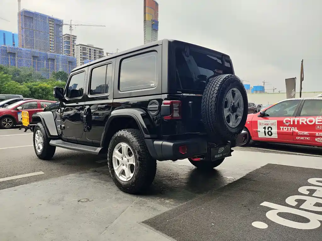 Jeep Wrangler 2021 — фото 15