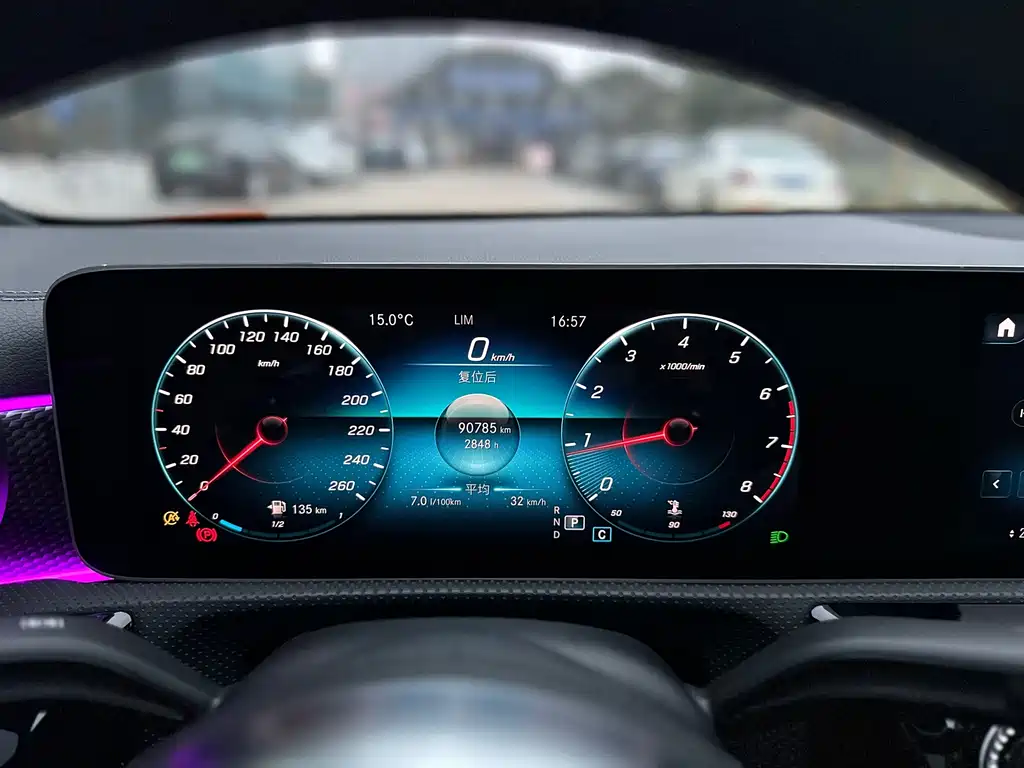 Mercedes-Benz A-Class 2019 — фото 11