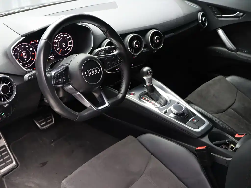 Audi TT 2018 — фото 9
