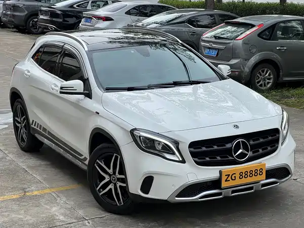 Mercedes-Benz GLA 2017