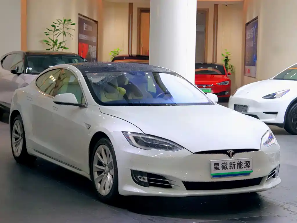 Tesla Model S 2016 — фото 3