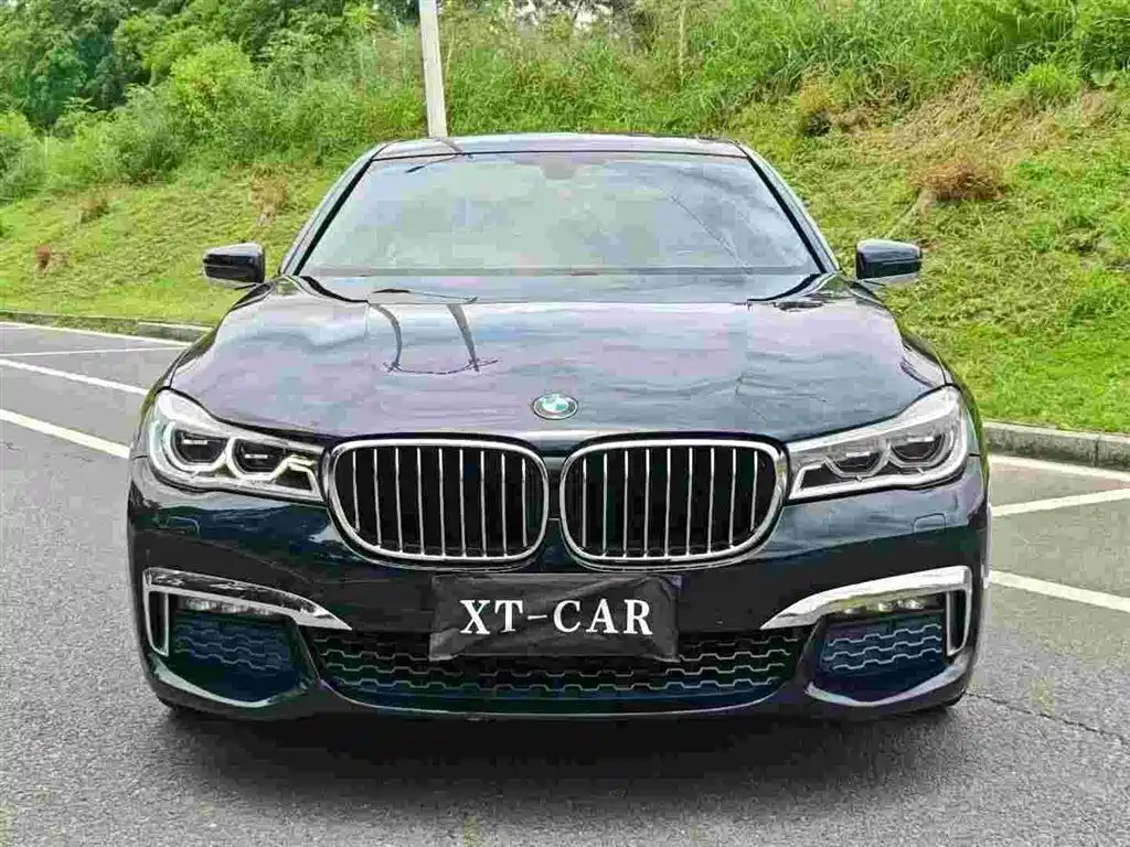 BMW 7 Series 2017 — фото 2