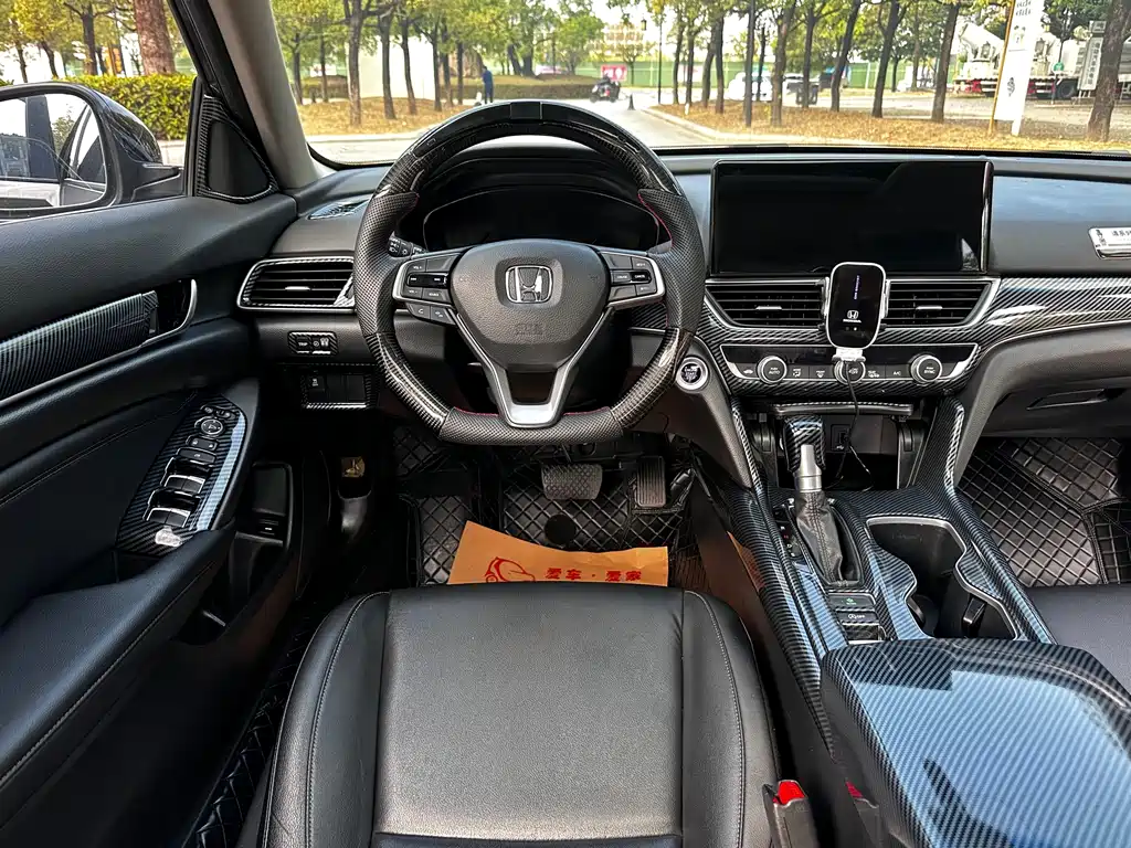 Honda Accord 2020 — фото 9