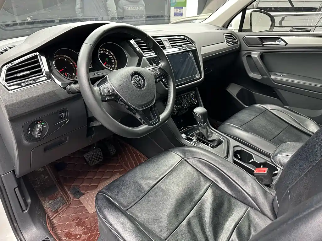Volkswagen Tiguan L 2020 — фото 7