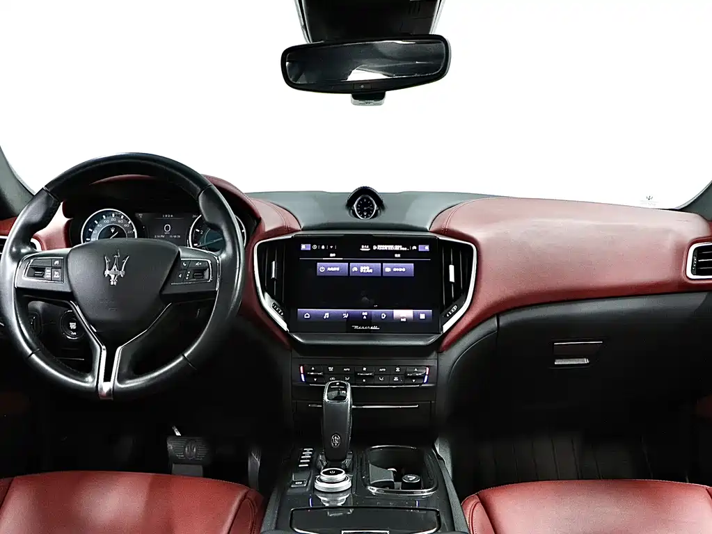 Maserati Ghibli 2022 — фото 18