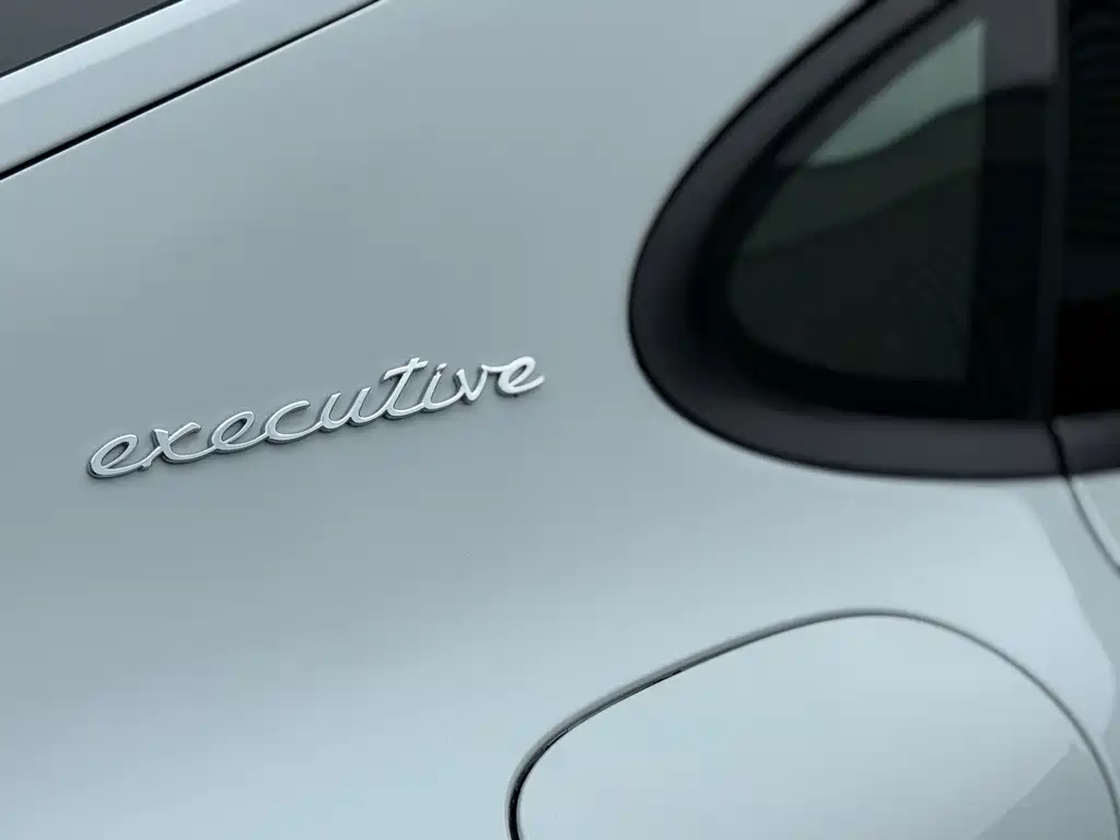 Porsche Panamera 2018 — фото 13