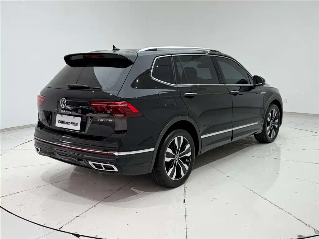 Volkswagen Tiguan L 2024 — фото 8