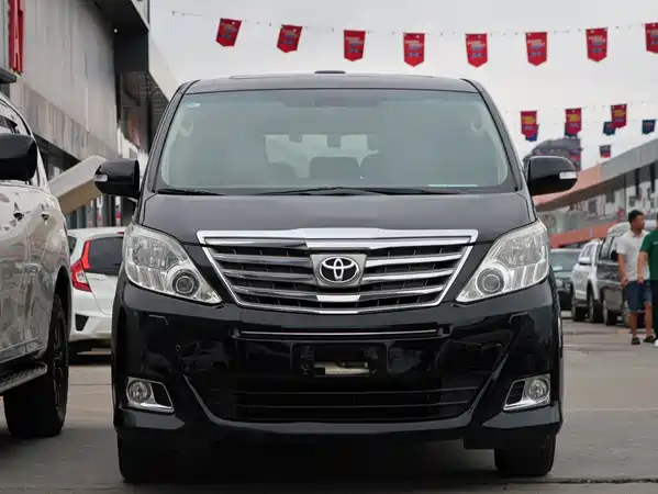 Toyota Alphard 2013
