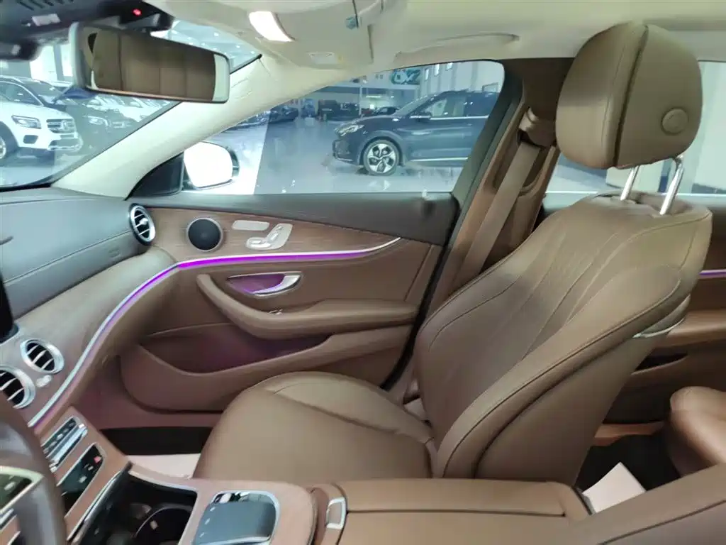 Mercedes-Benz E-Class 2023 — фото 24