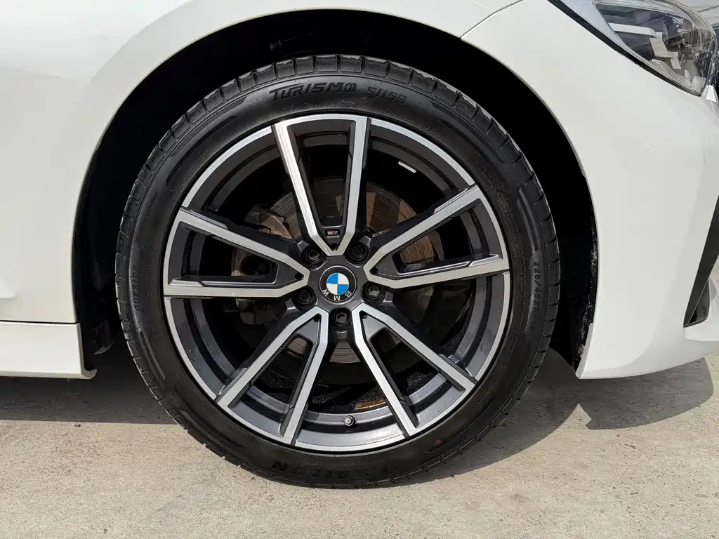 BMW 3 Series 2022 — фото 18