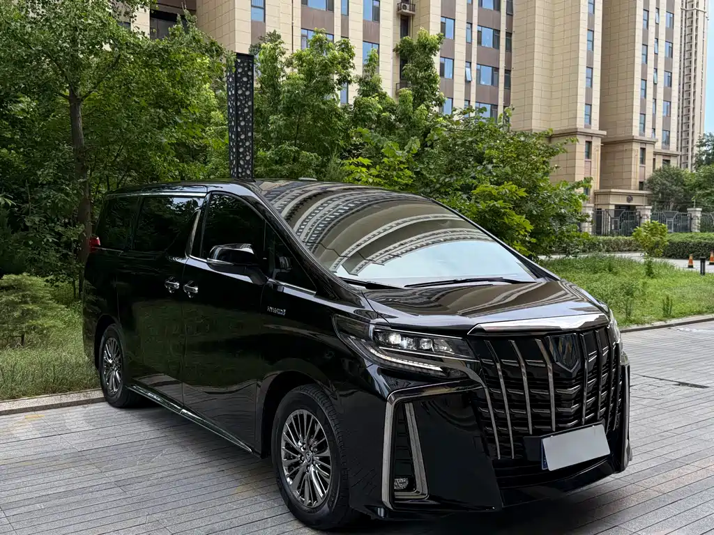 Toyota Alphard 2023
