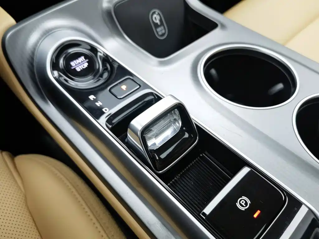 GAC Trumpchi E8 PHEV 2024 — фото 13