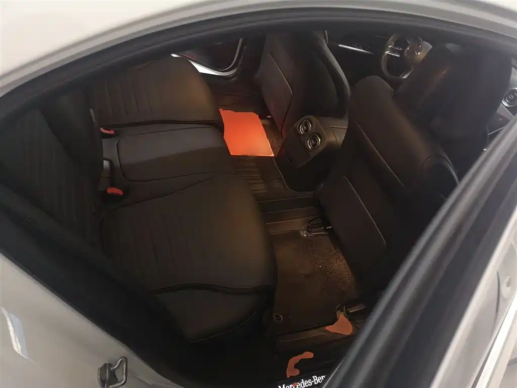 Mercedes-Benz C-Class 2023 — фото 17