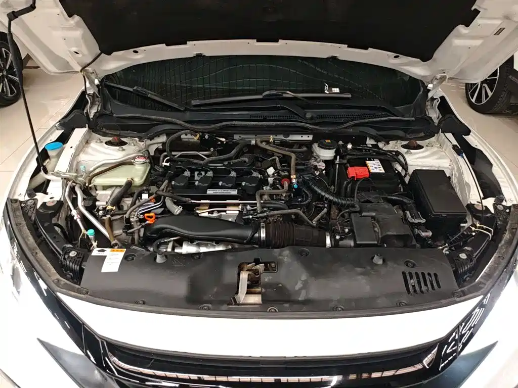 Honda Civic 2019 — фото 10