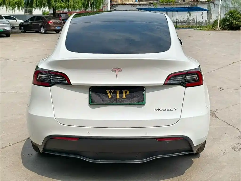 Tesla Model Y 2022 — фото 4